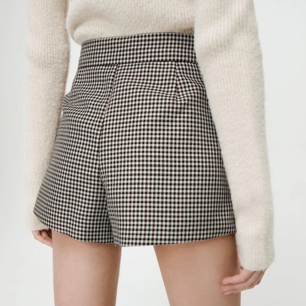 Zara houndstooth shorts- small